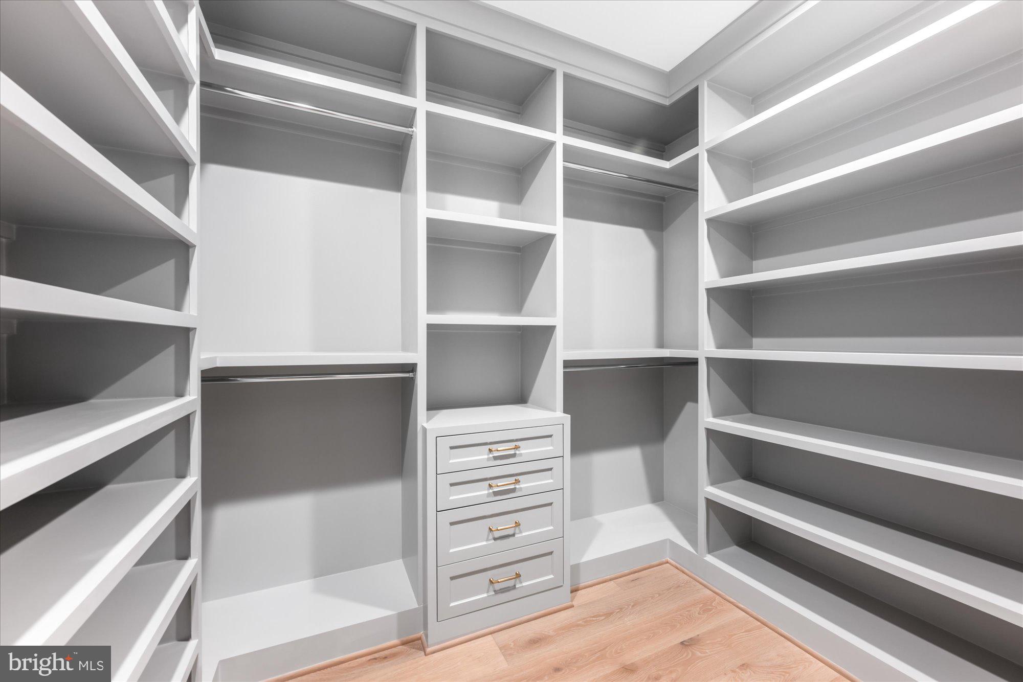 KENT GARDENS - Residential