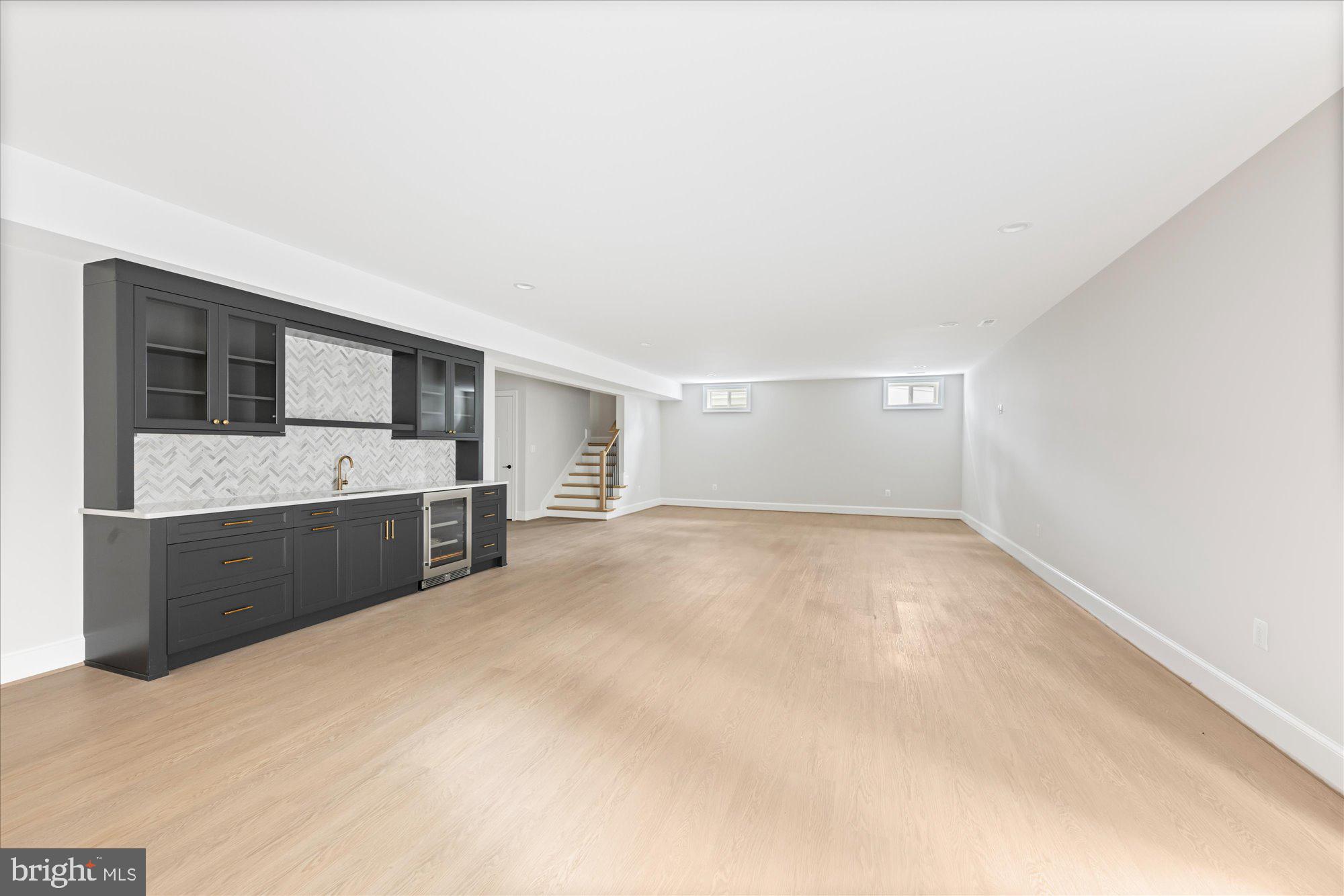 KENT GARDENS - Residential