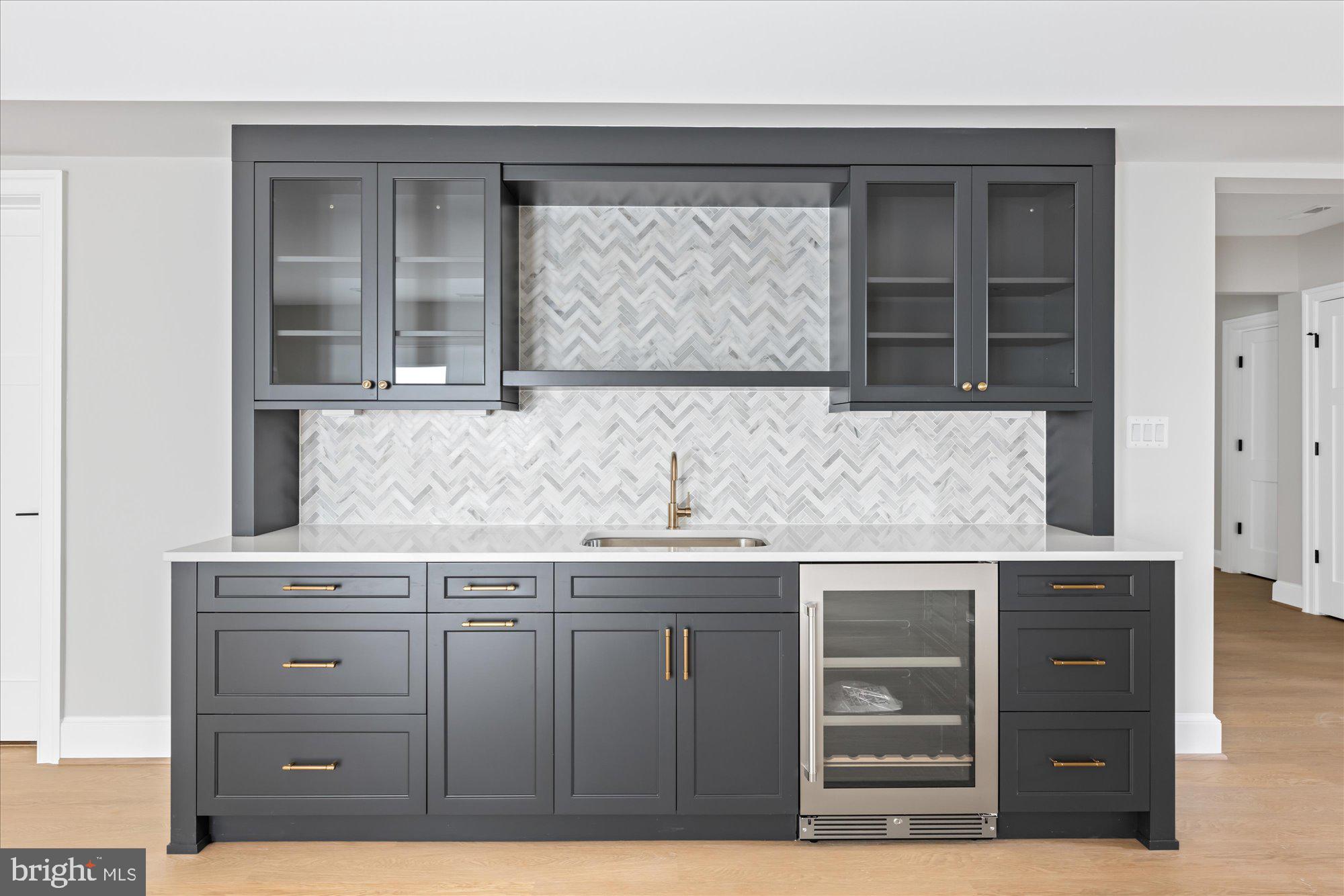 KENT GARDENS - Residential