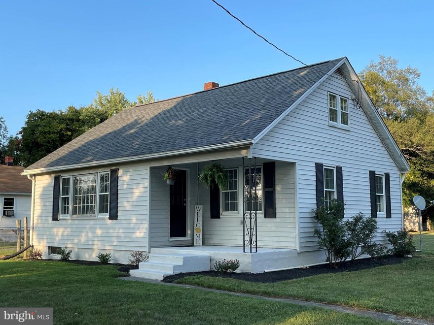 SELLERS ARE OFFERING BUYERS $5000.00 TO BE USED HOWEVER THEY CHOOSE WITH AN ACCEPTABLE OFFER PAID AT CLOSING (RATE BUY-DOWN, CLOSING COST CREDIT, OR TO ADD 2ND BATH 
Priced To Sell☆☆☆☆LOCATION, LOCATION, LOCATION, with easy access to Interstate 81 to commute either south or north to work, shopping and medical services and walking distance to the Amazon Distribution Center, PG manufacturing, with many more manufacturing opportunities in Berkeley county WV and Frederick county VA. This cute home sits on a nice level lot with mature trees and has recently been completely renovated and is "move-in ready" nothing to add but yourself. Home offers 4 bedrooms 2 of which are on the main level, a spacious eat-in kitchen with new cabinets, granite counter tops, all new stainless appliances, toping it off with new luxury vinyl flooring. Home has been completely repainted and the oak floors have been beautifully refinished.  Living room is bright with a large picture window and a corner gas fireplace to keep you cozy on chilly mornings that are coming. The 12X16 deck opens the back yard up to plenty of fun and entertainment with family and friends. Basement offers new washer, dryer and a laundry tub, spacious enough to expand living space or keep for storage. Additional updates include a new HVAC system and a new roof with 50-year shingles and transferable warranty.   There is a buried oil tank on the property that is no longer hooked up. The old heating system has been replaced.