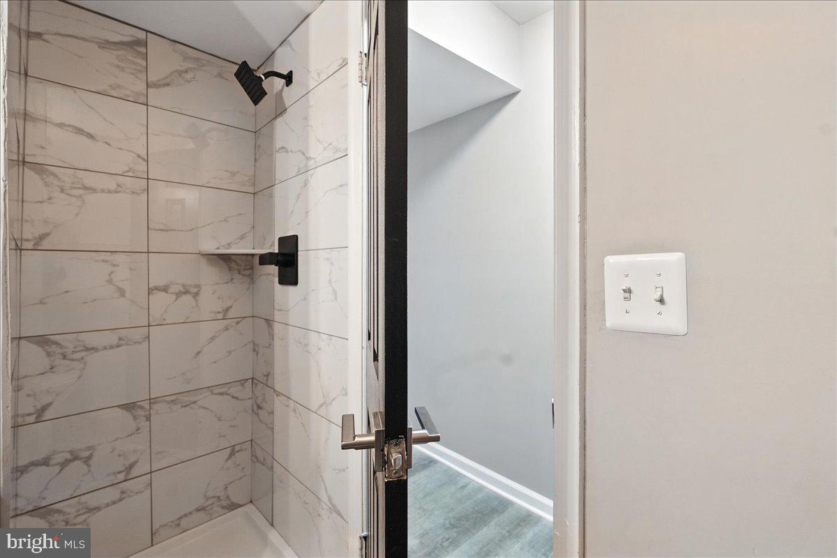 STONEGATE VILLAGE - Residential