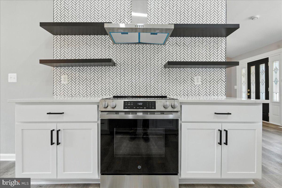 STONEGATE VILLAGE - Residential