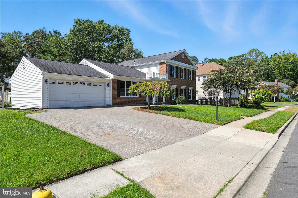 STONEGATE VILLAGE - Residential