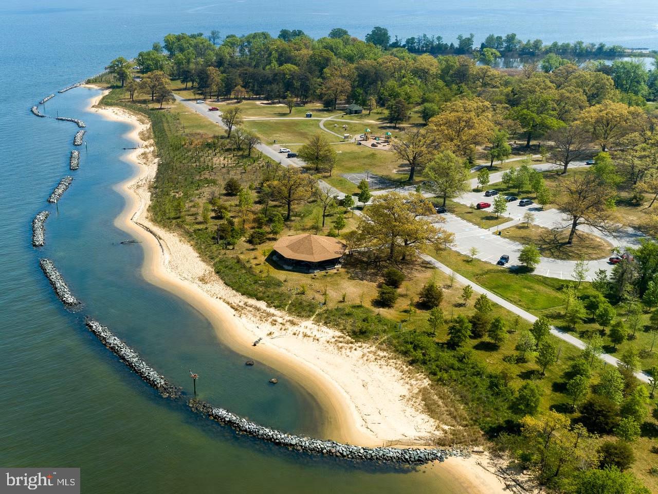 STONEGATE VILLAGE - Residential