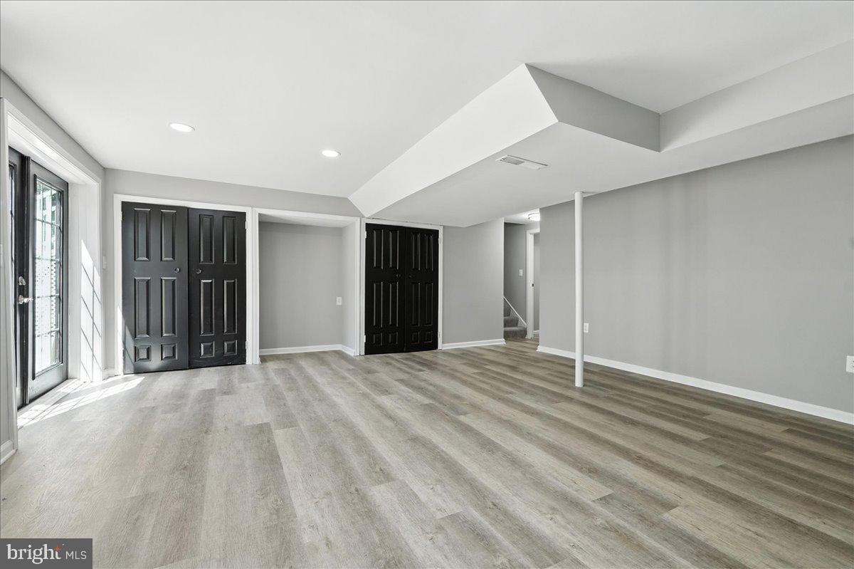 STONEGATE VILLAGE - Residential