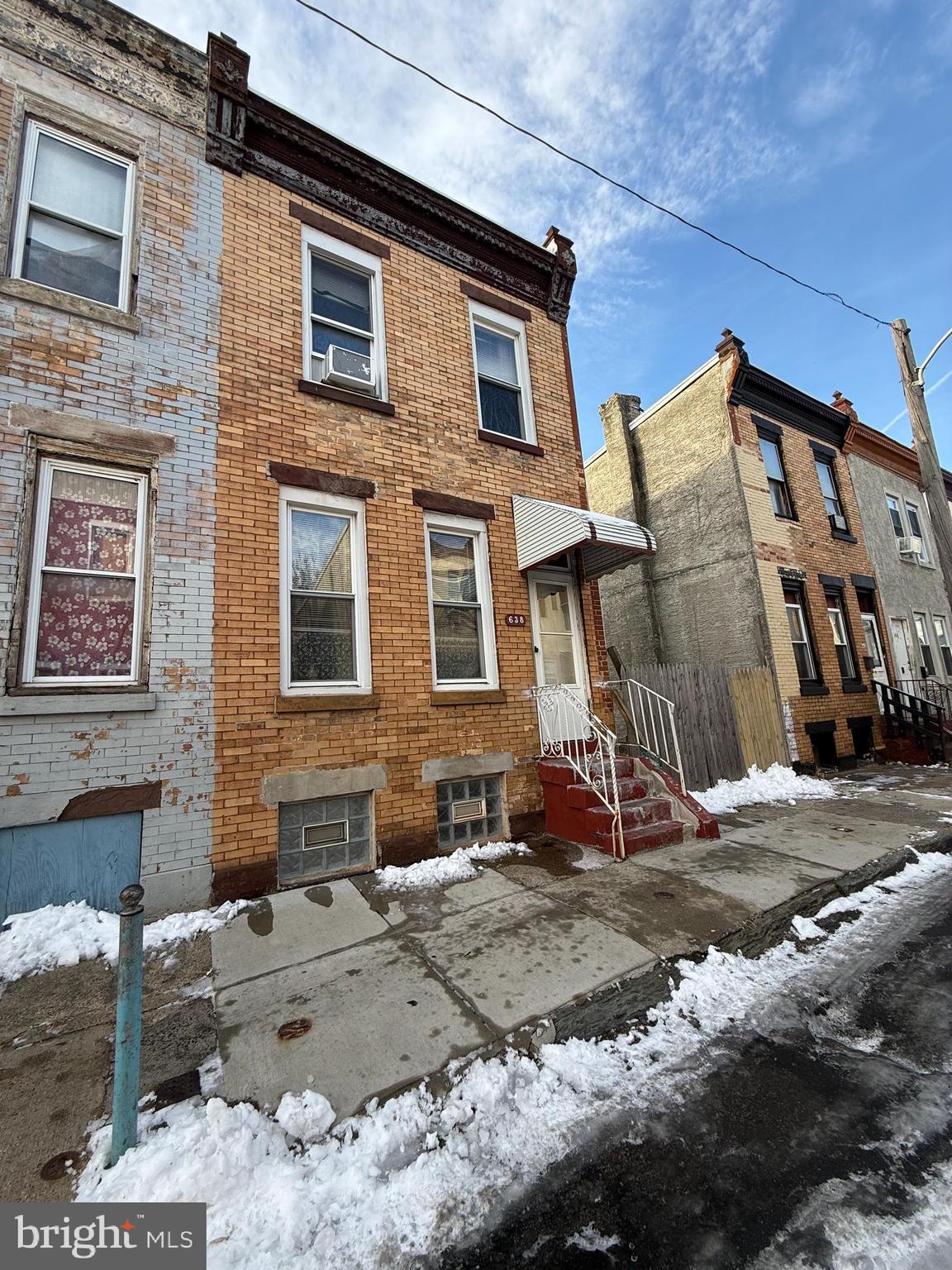 Photo 1 of 32 — 638 W MAYFIELD STREET, PHILADELPHIA, PA 19133
