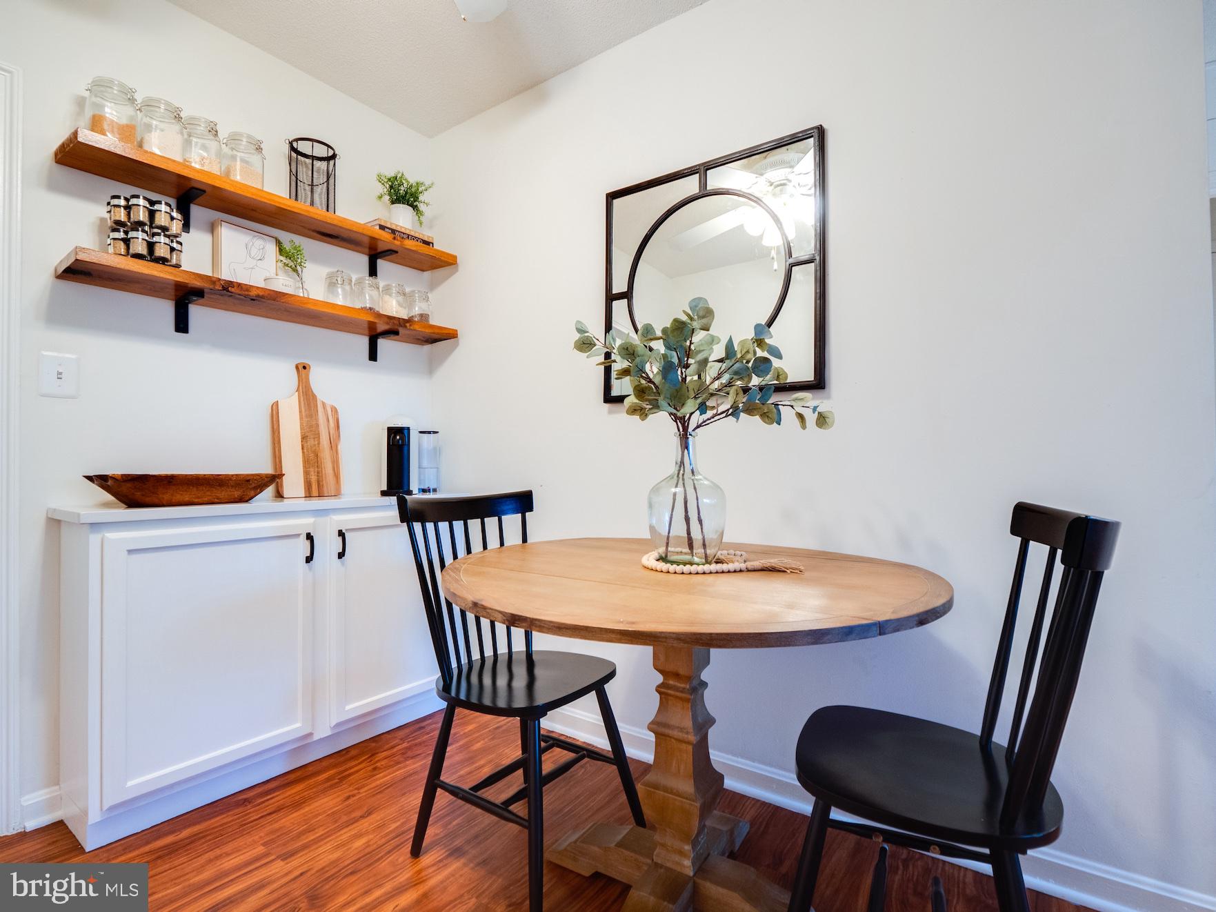 ARLINGTON OAKS - Residential