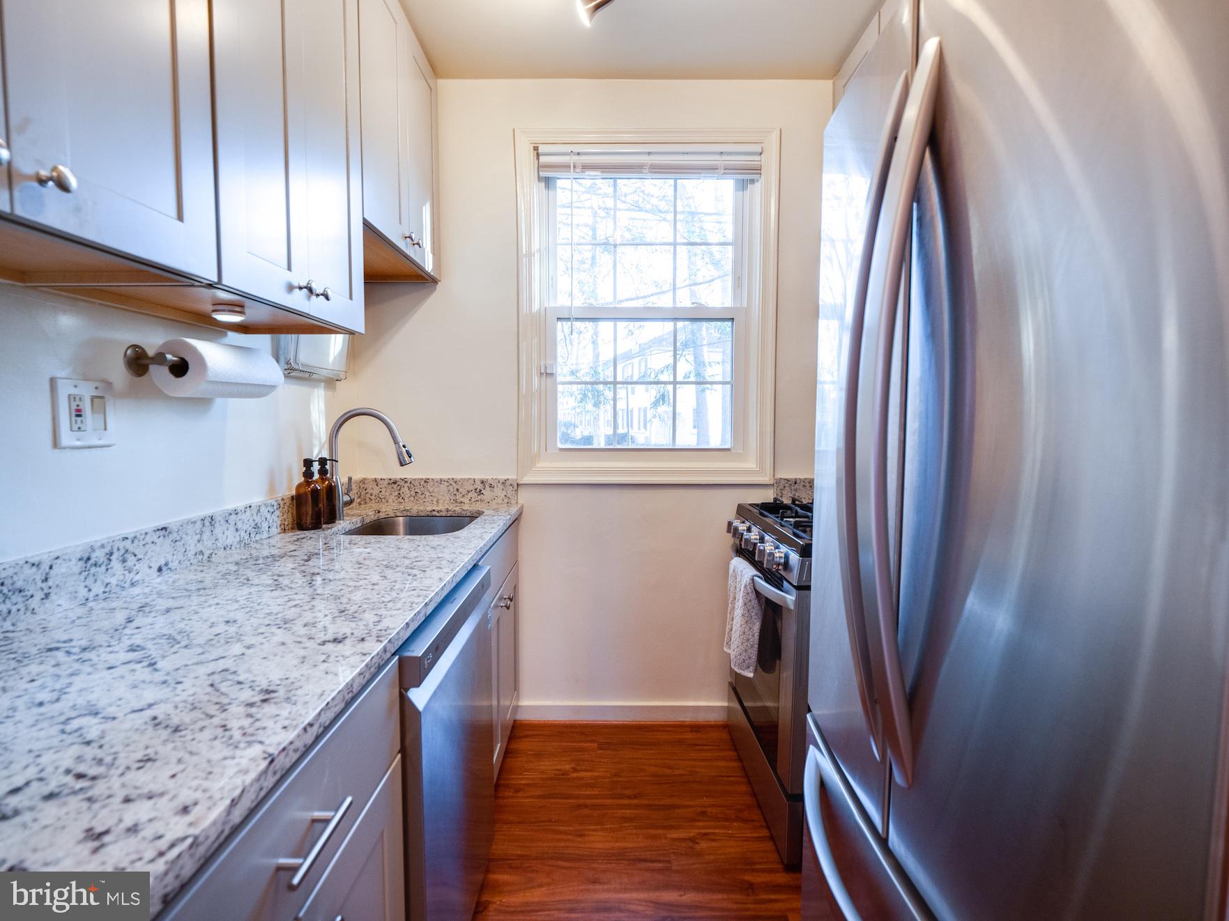 ARLINGTON OAKS - Residential