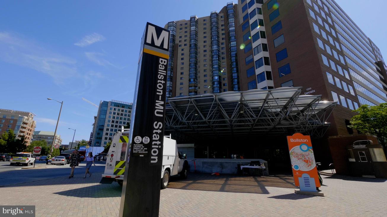 ARLINGTON OAKS - Residential