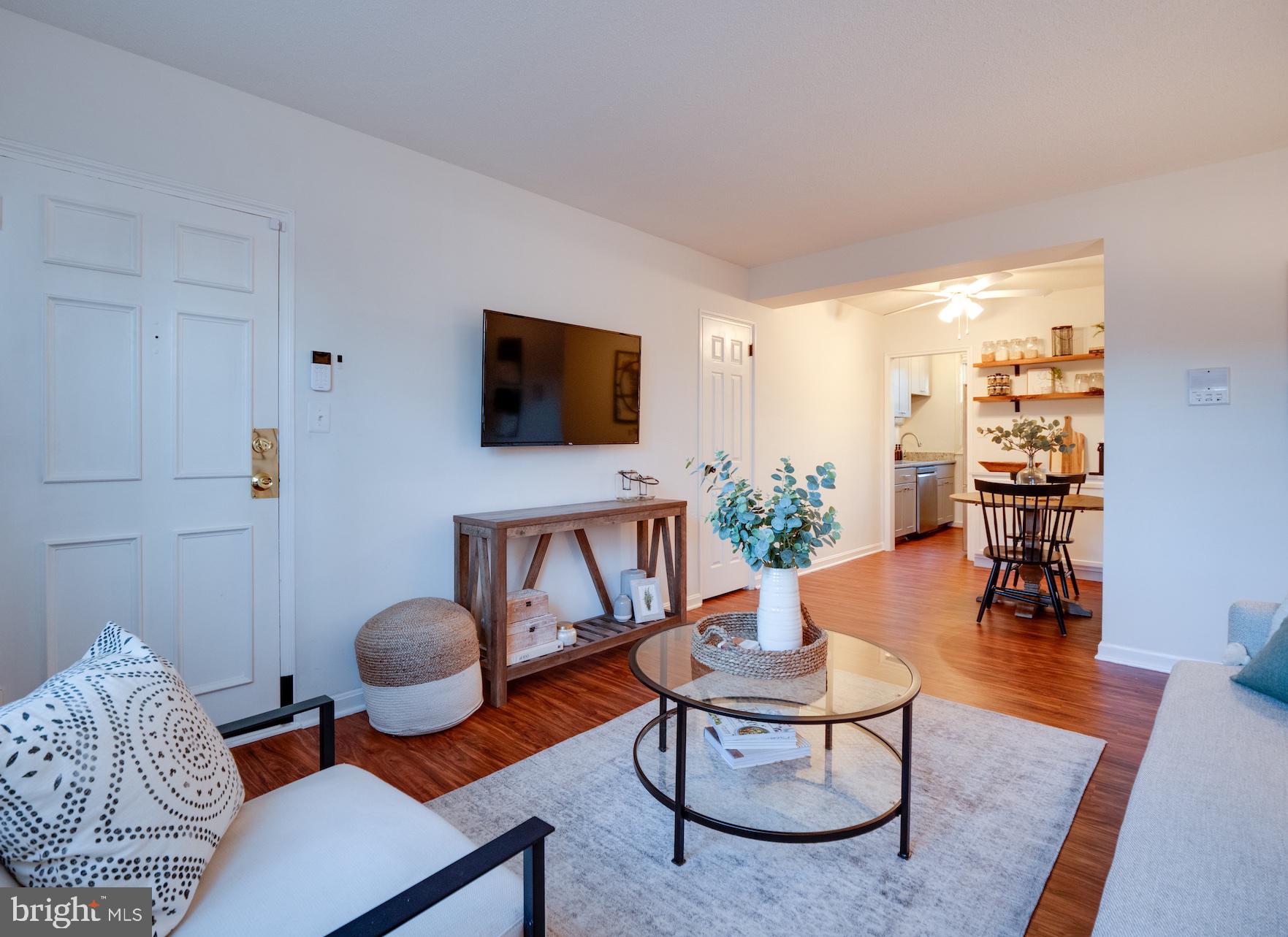 ARLINGTON OAKS - Residential