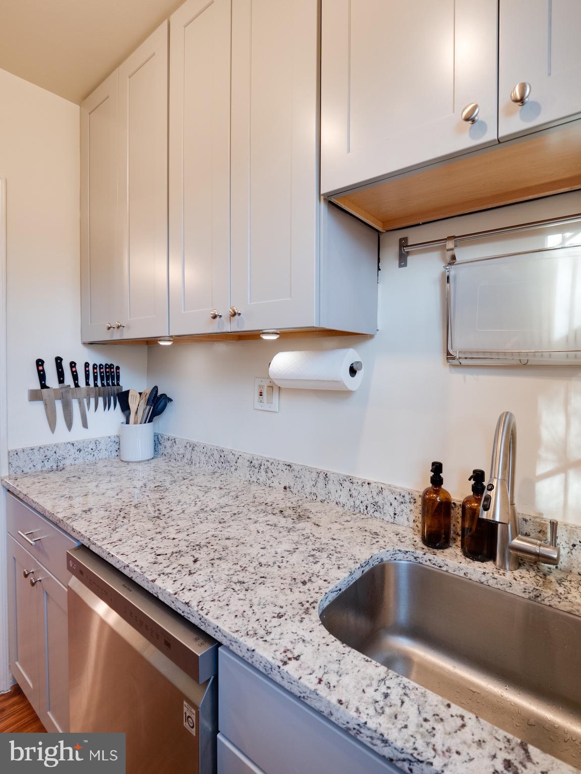 ARLINGTON OAKS - Residential