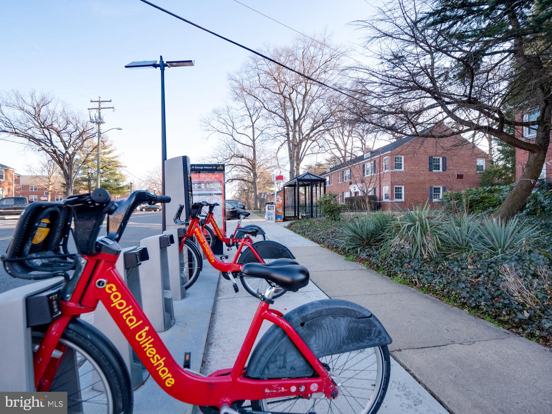 ARLINGTON OAKS - Residential