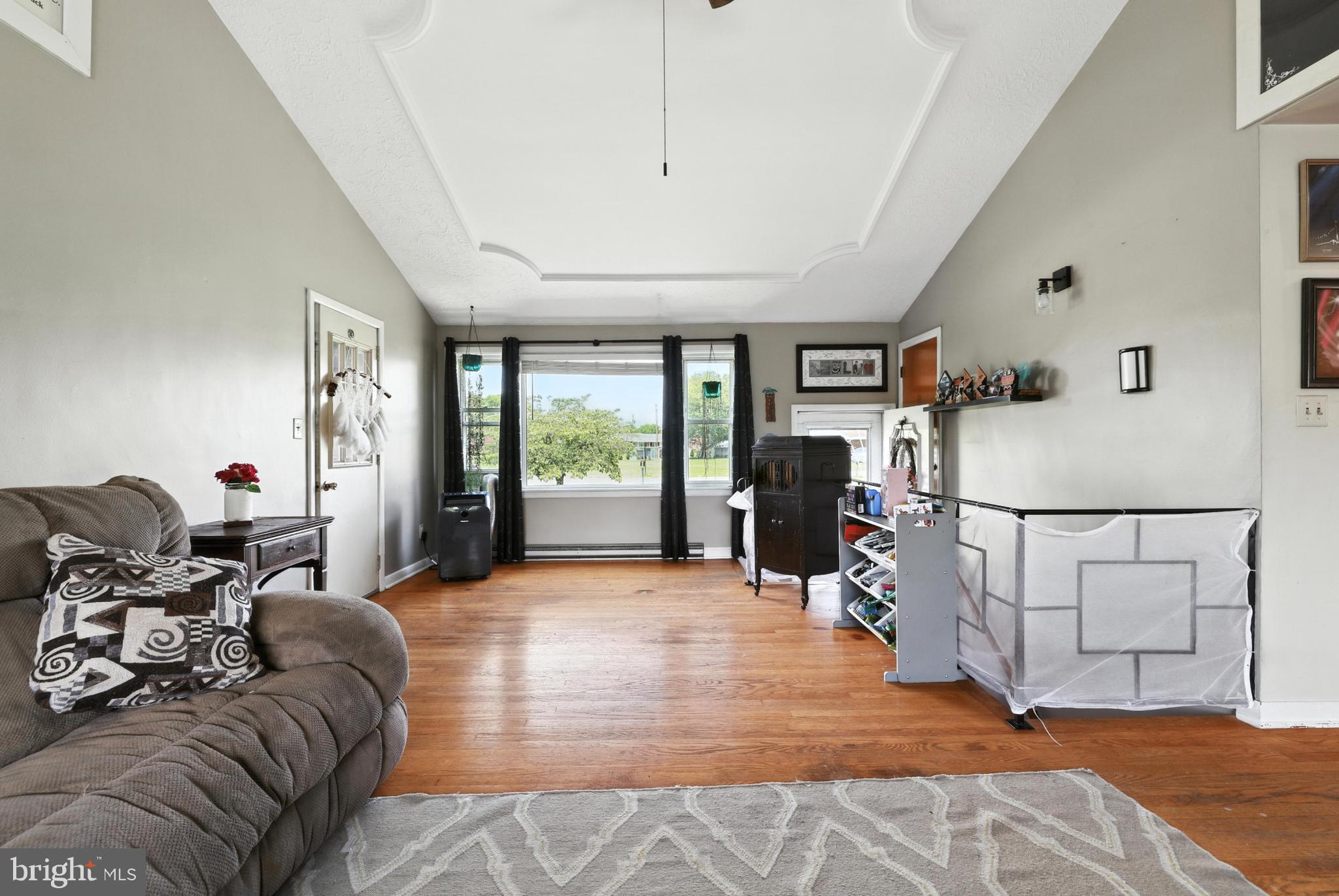 5226 DOGWOOD DRIVE