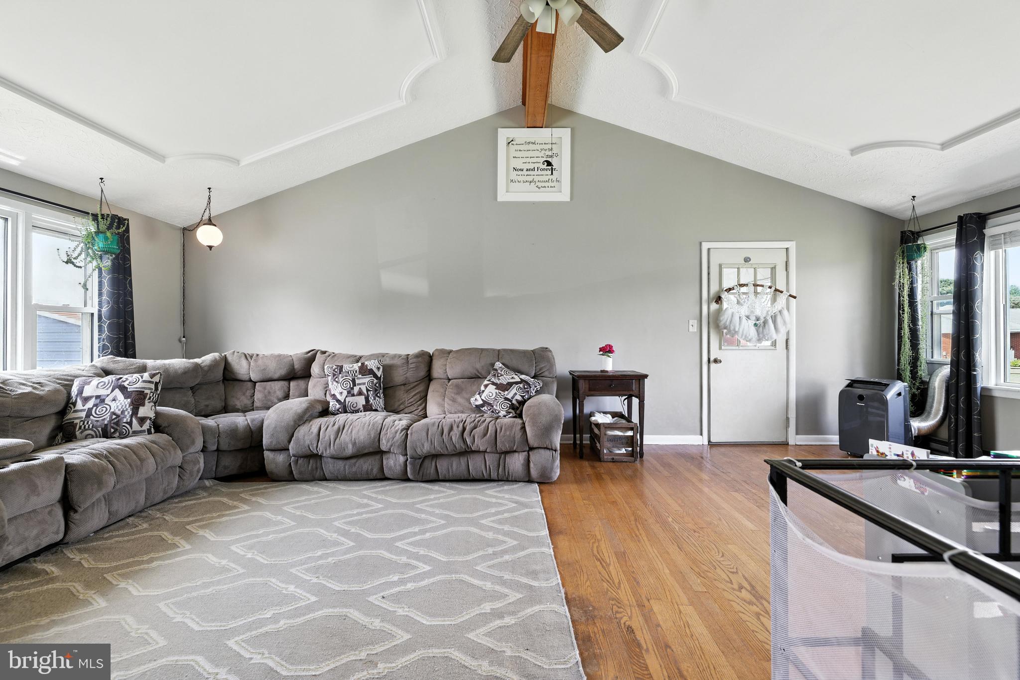 5226 DOGWOOD DRIVE