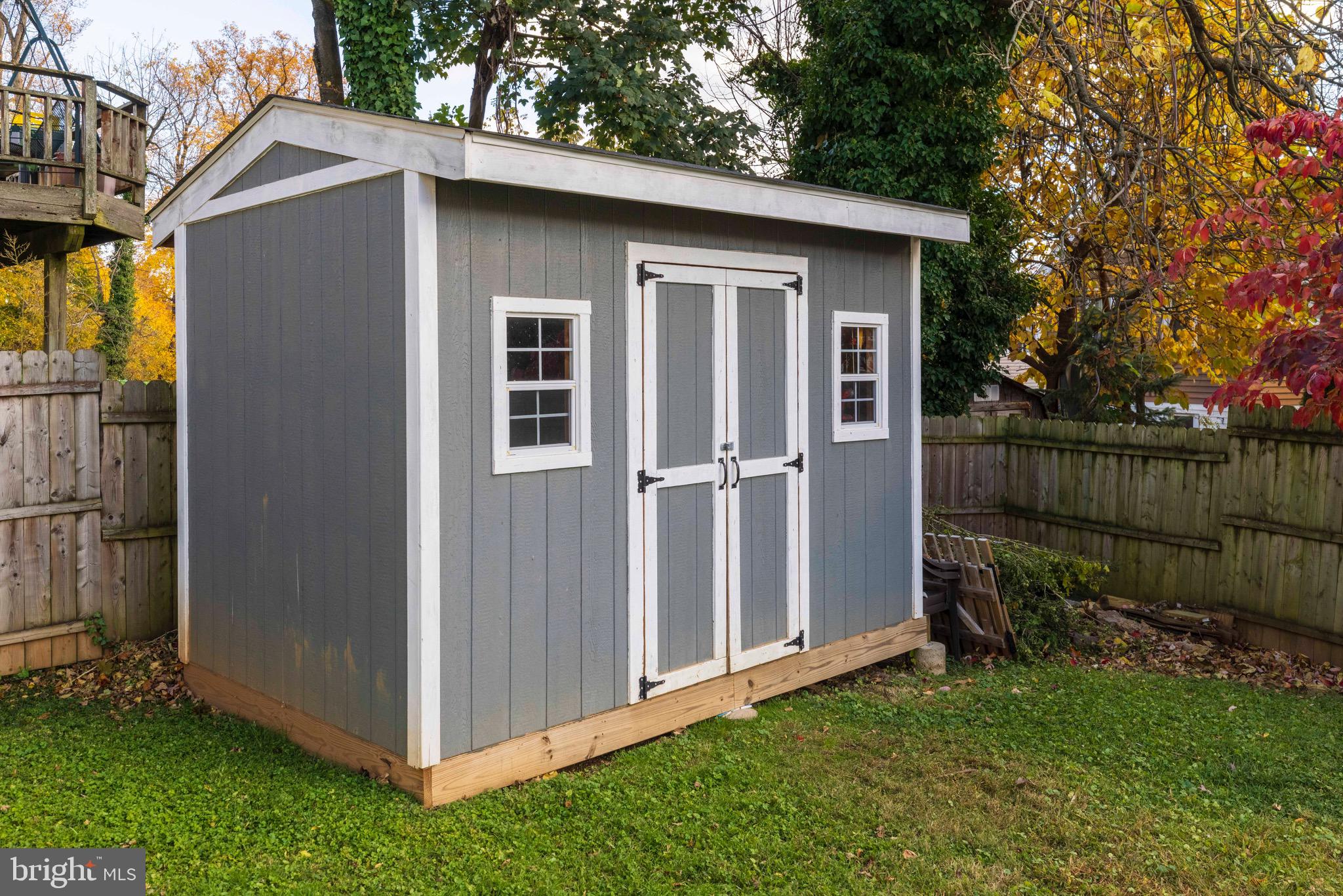 ABINGTON WOODS - Residential