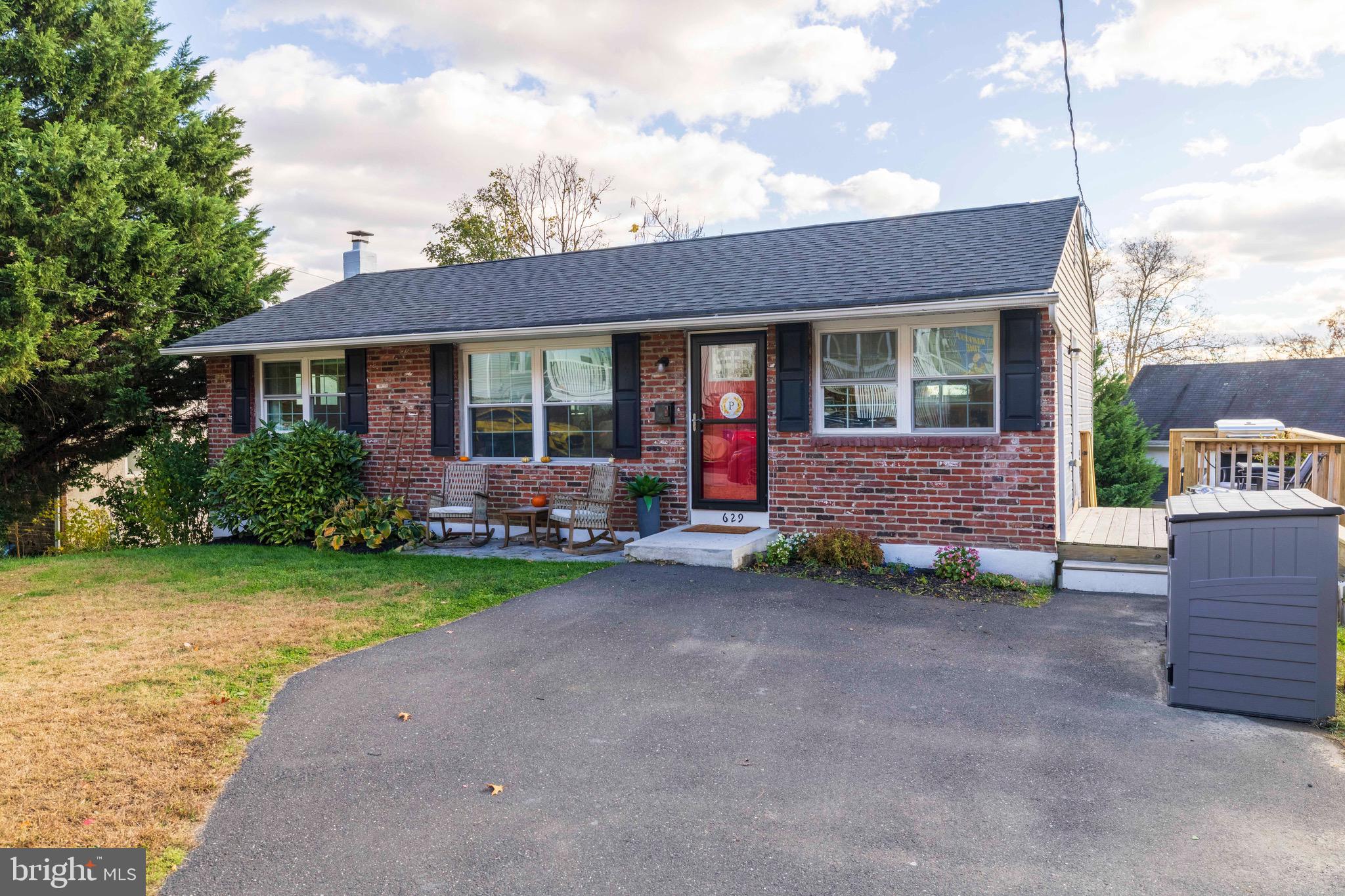 ABINGTON WOODS - Residential