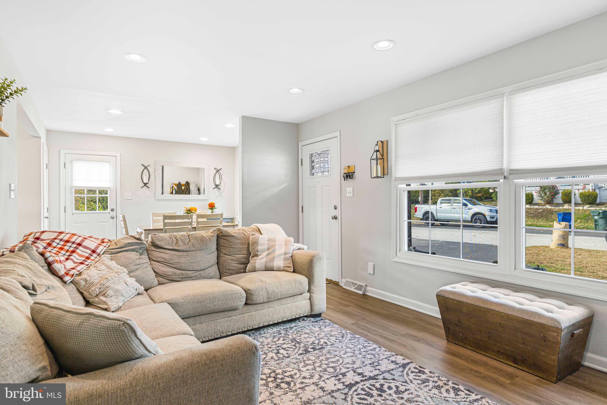 ABINGTON WOODS - Residential