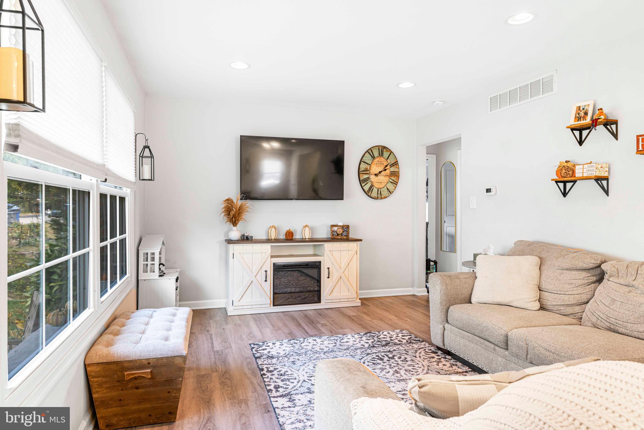 ABINGTON WOODS - Residential