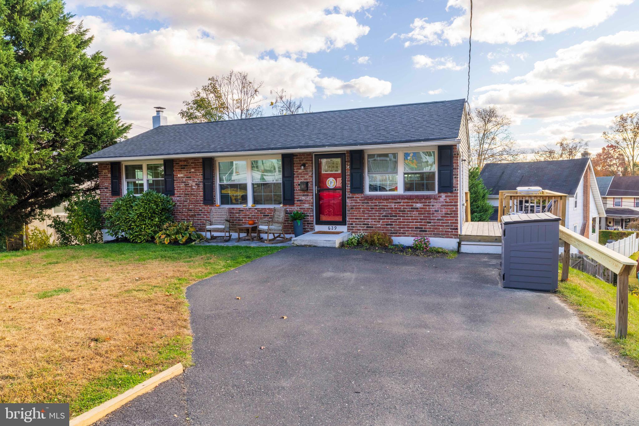 ABINGTON WOODS - Residential