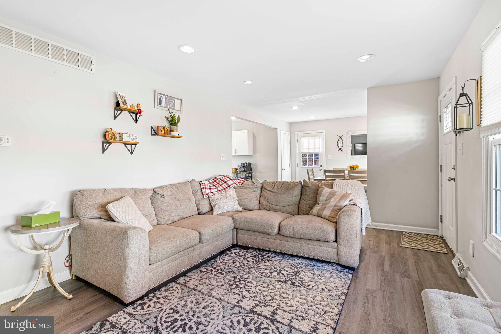 ABINGTON WOODS - Residential