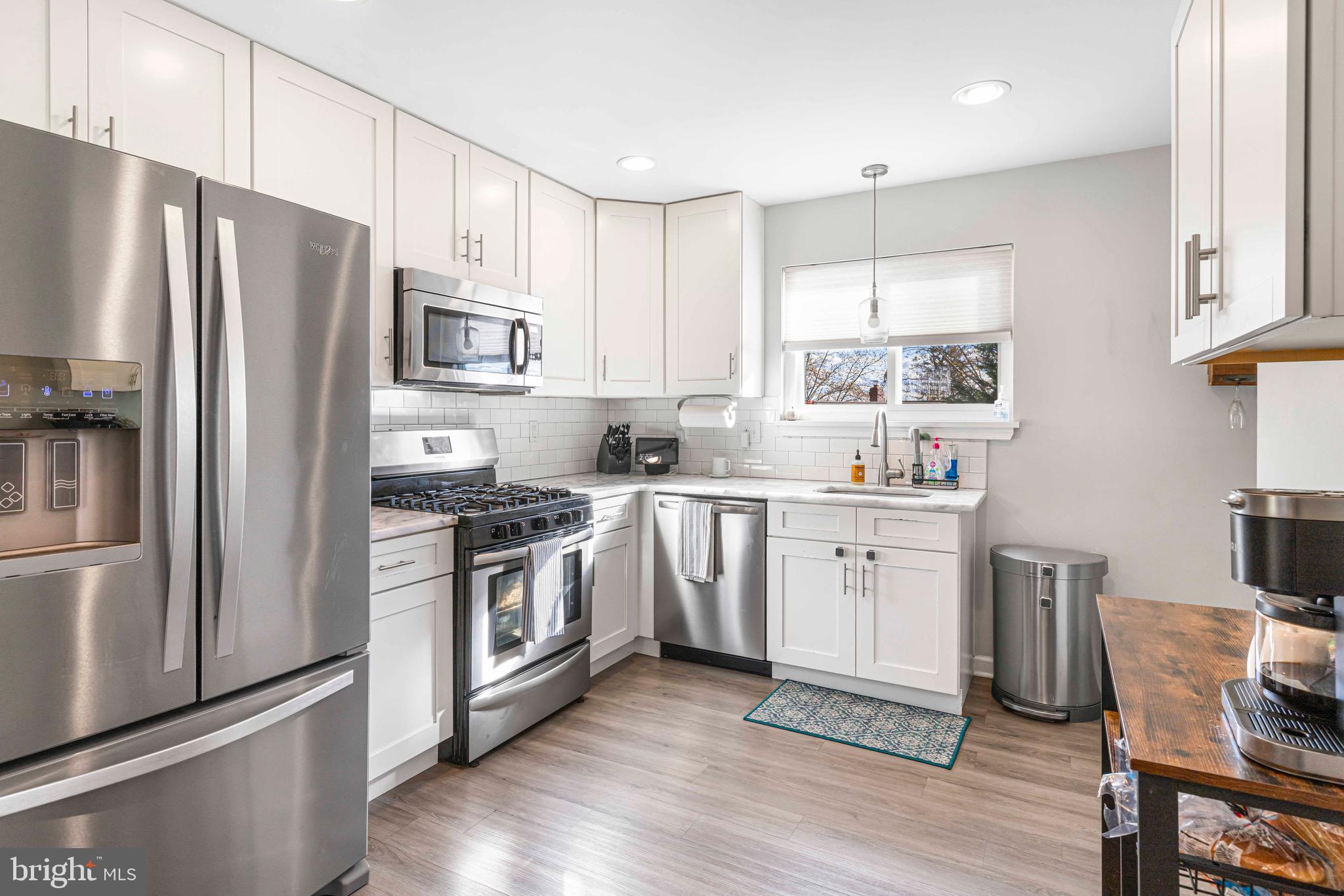 ABINGTON WOODS - Residential