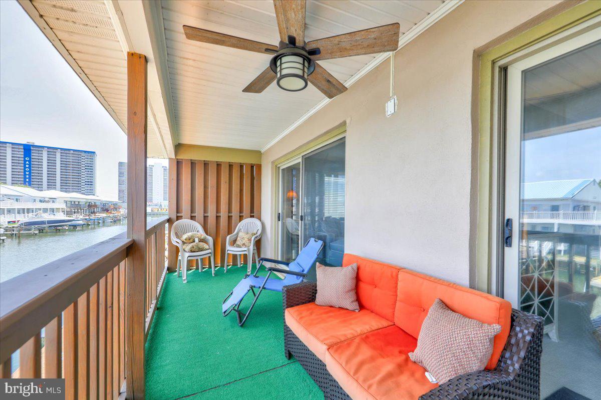 CAINE HARBOR MILE - Residential