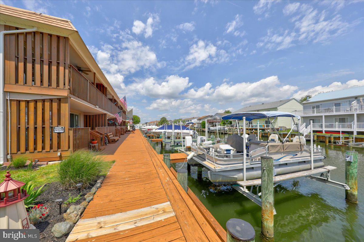 CAINE HARBOR MILE - Residential