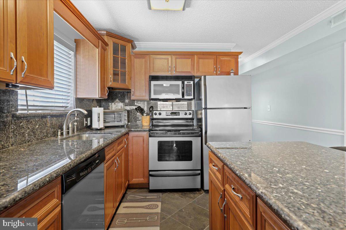 CAINE HARBOR MILE - Residential