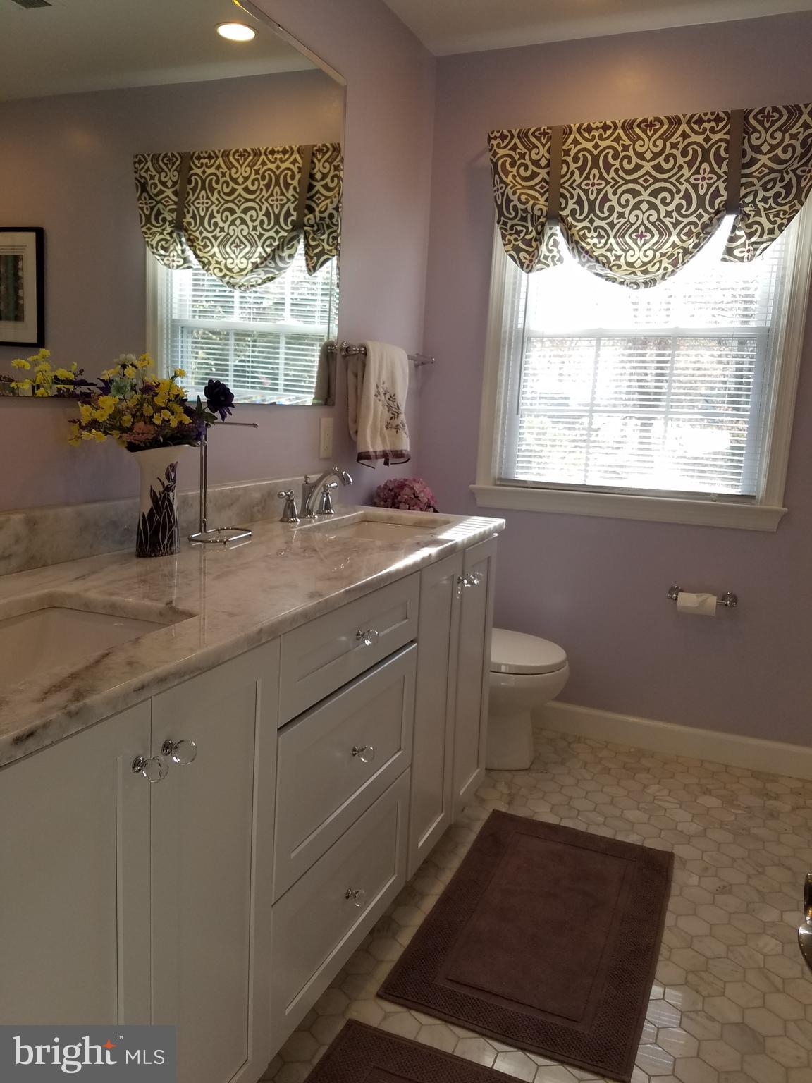 STONEWALL MANOR - Residential