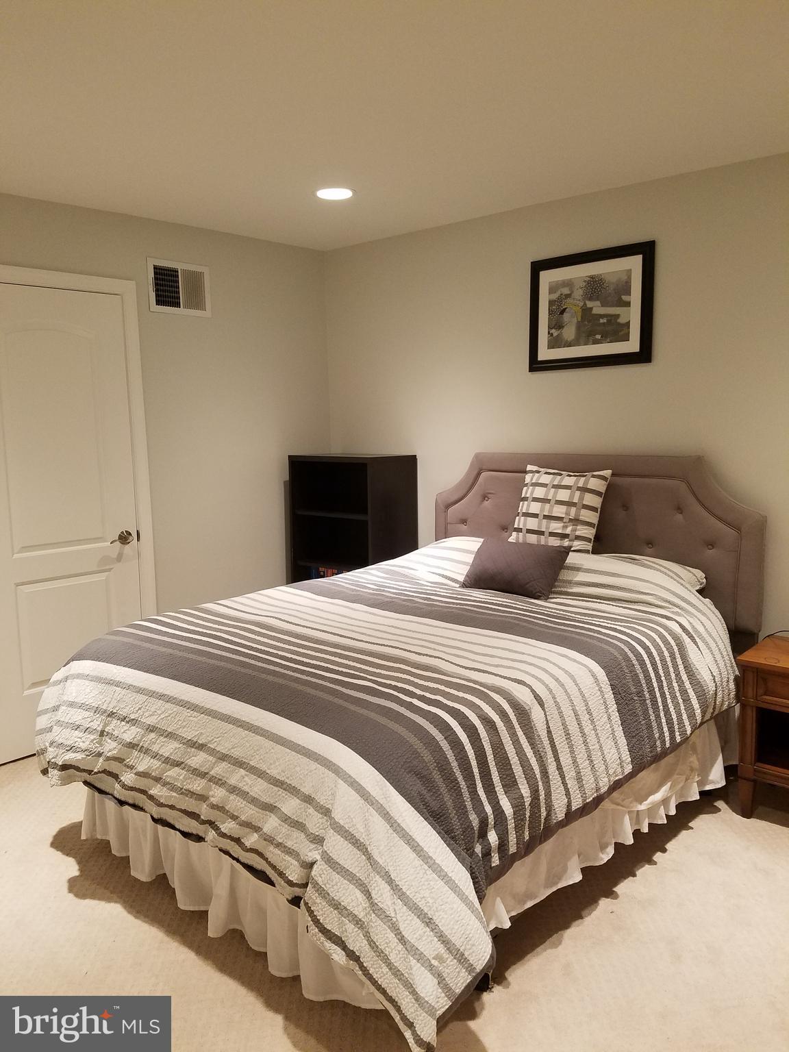 STONEWALL MANOR - Residential