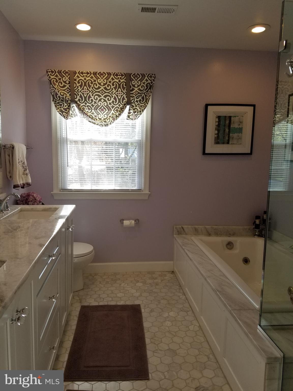 STONEWALL MANOR - Residential