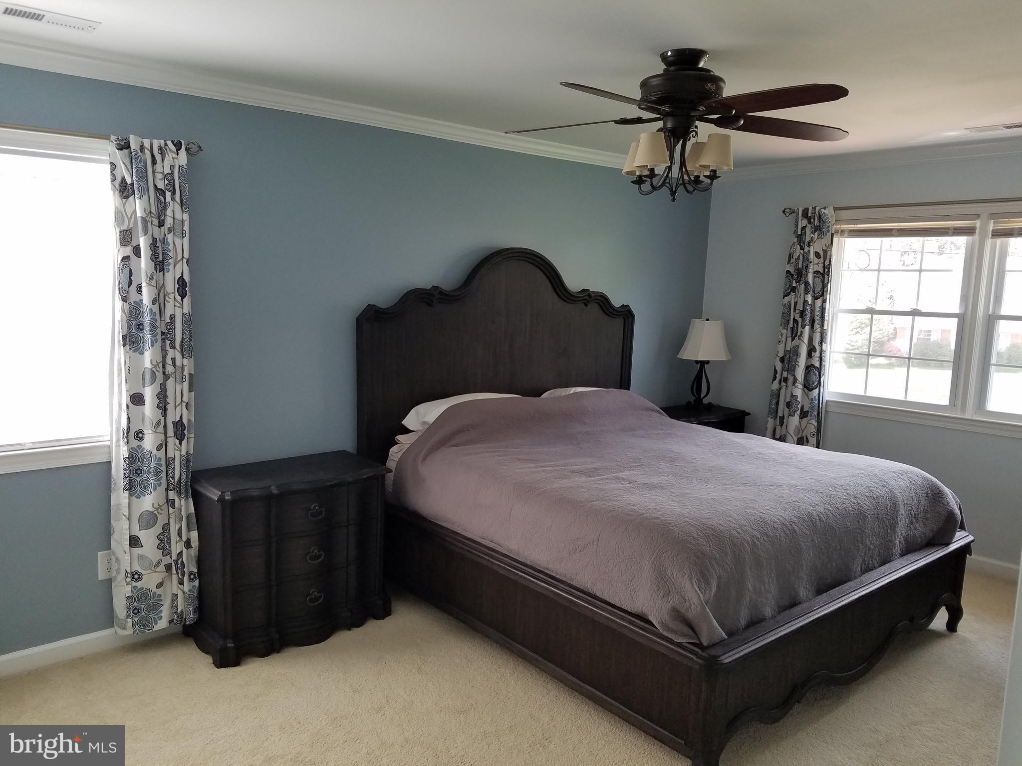 STONEWALL MANOR - Residential