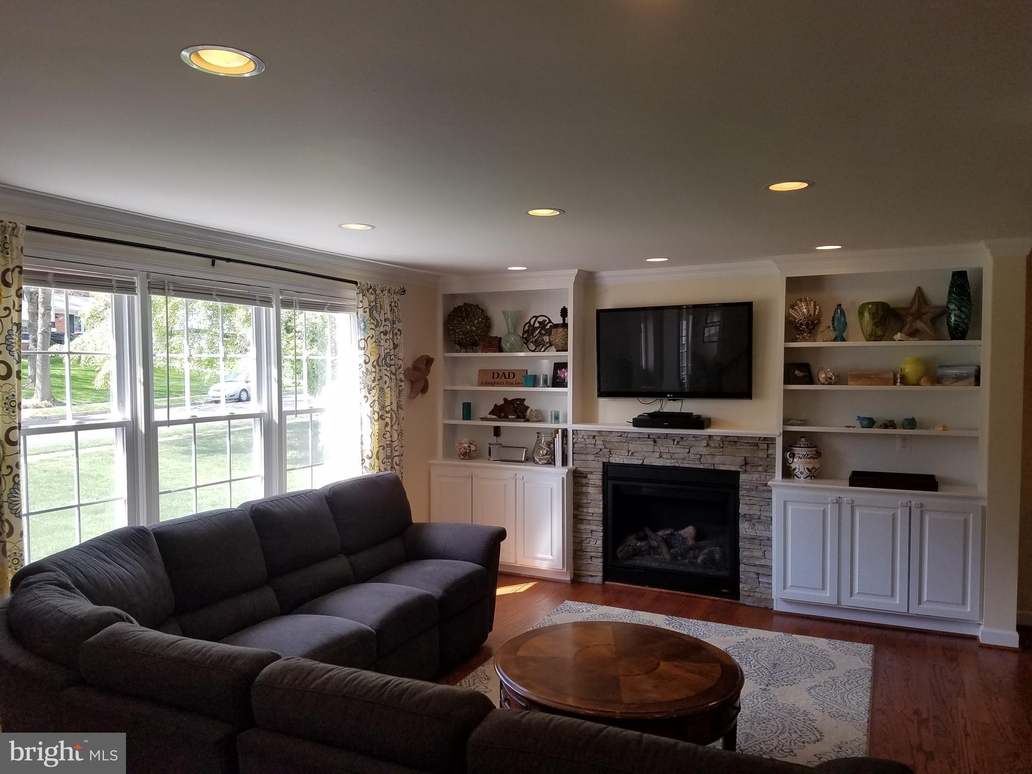 STONEWALL MANOR - Residential