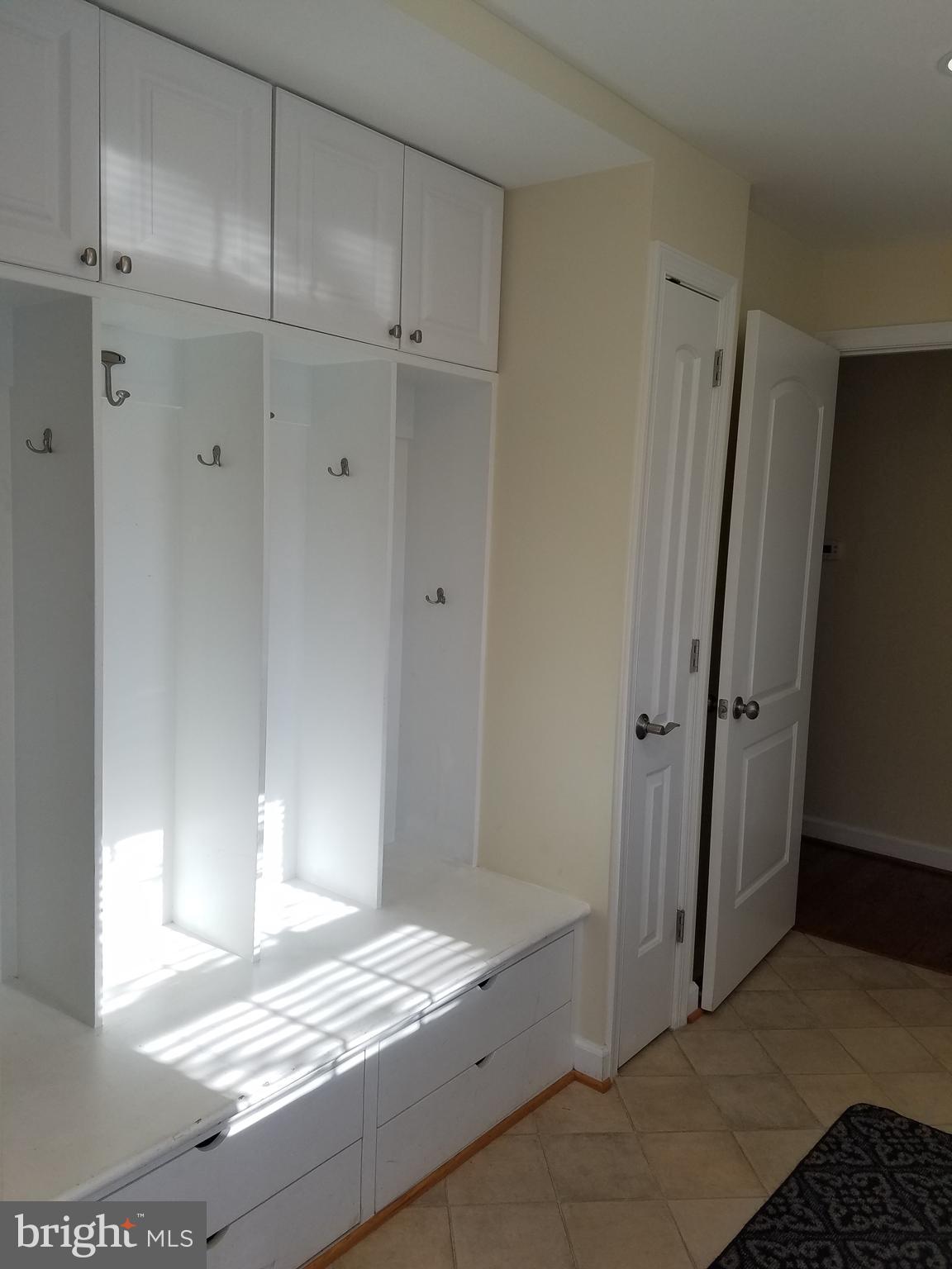 STONEWALL MANOR - Residential