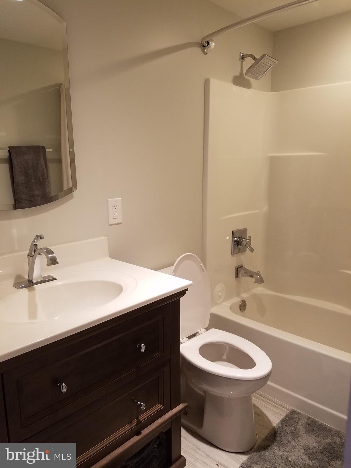 STONEWALL MANOR - Residential