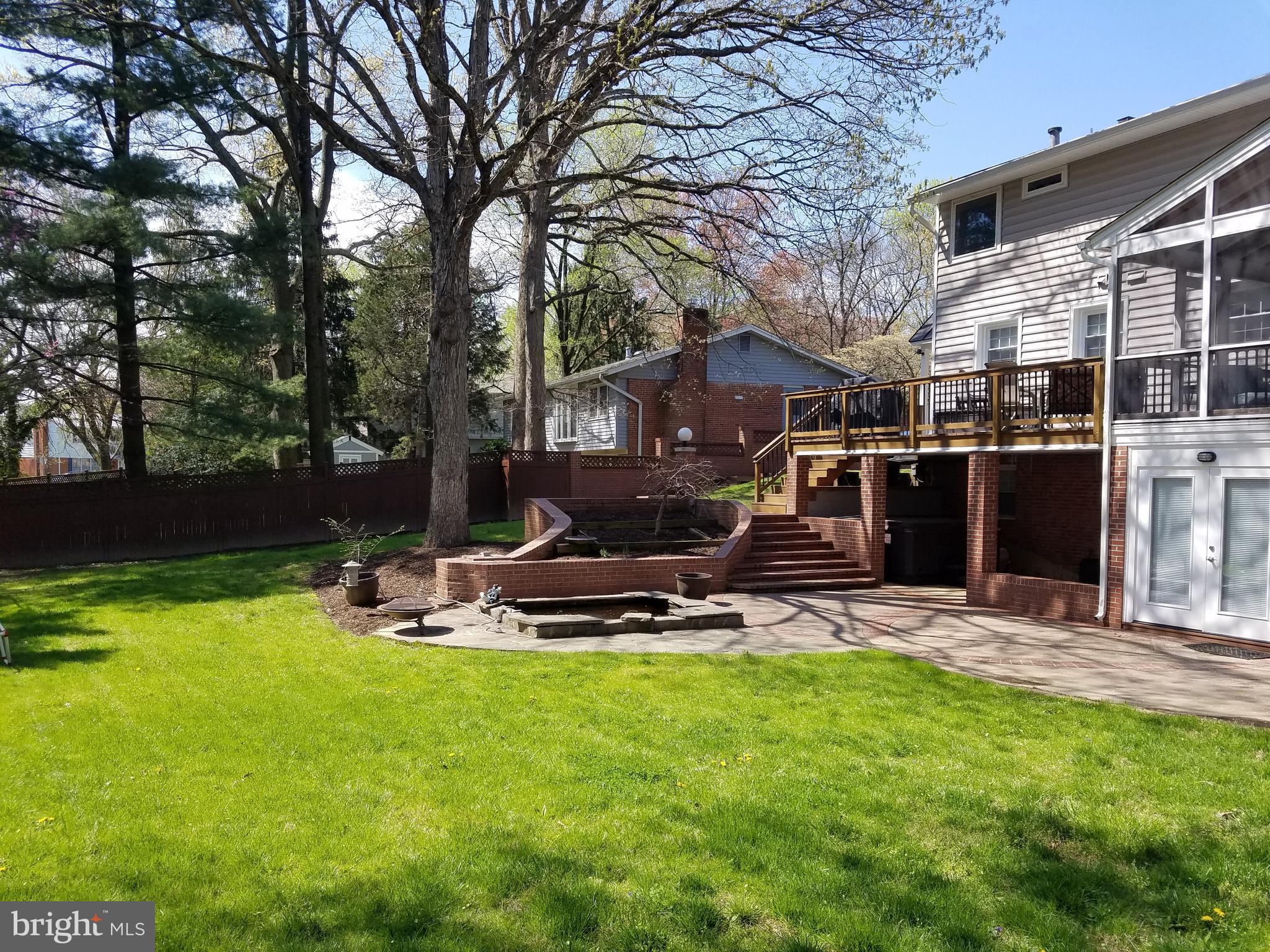 STONEWALL MANOR - Residential