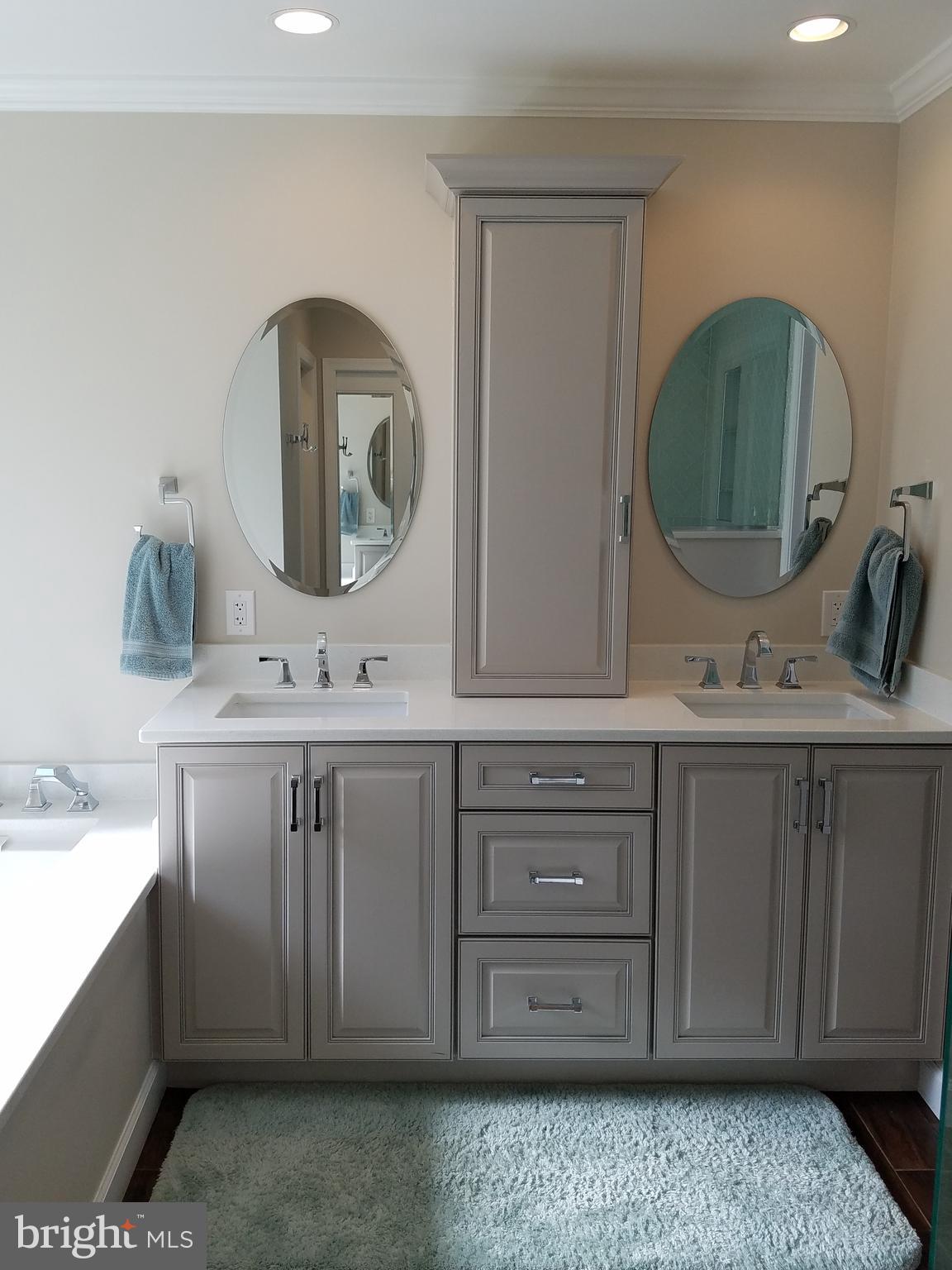 STONEWALL MANOR - Residential