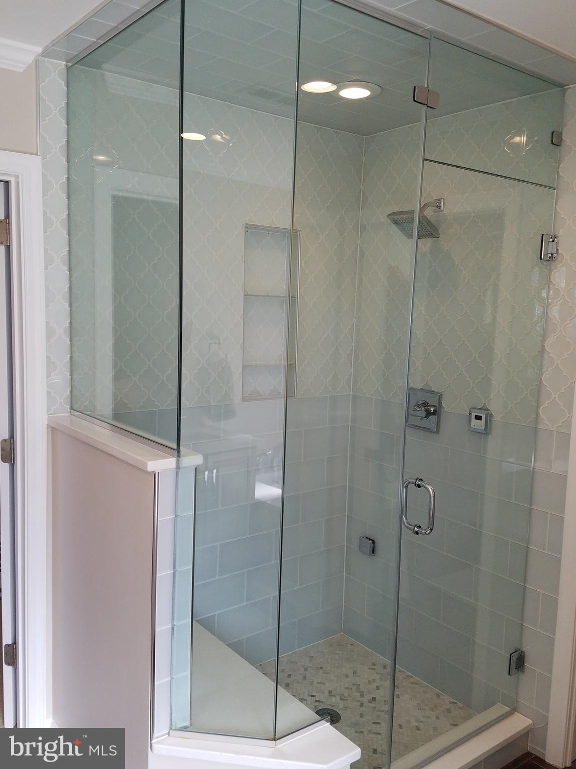 STONEWALL MANOR - Residential