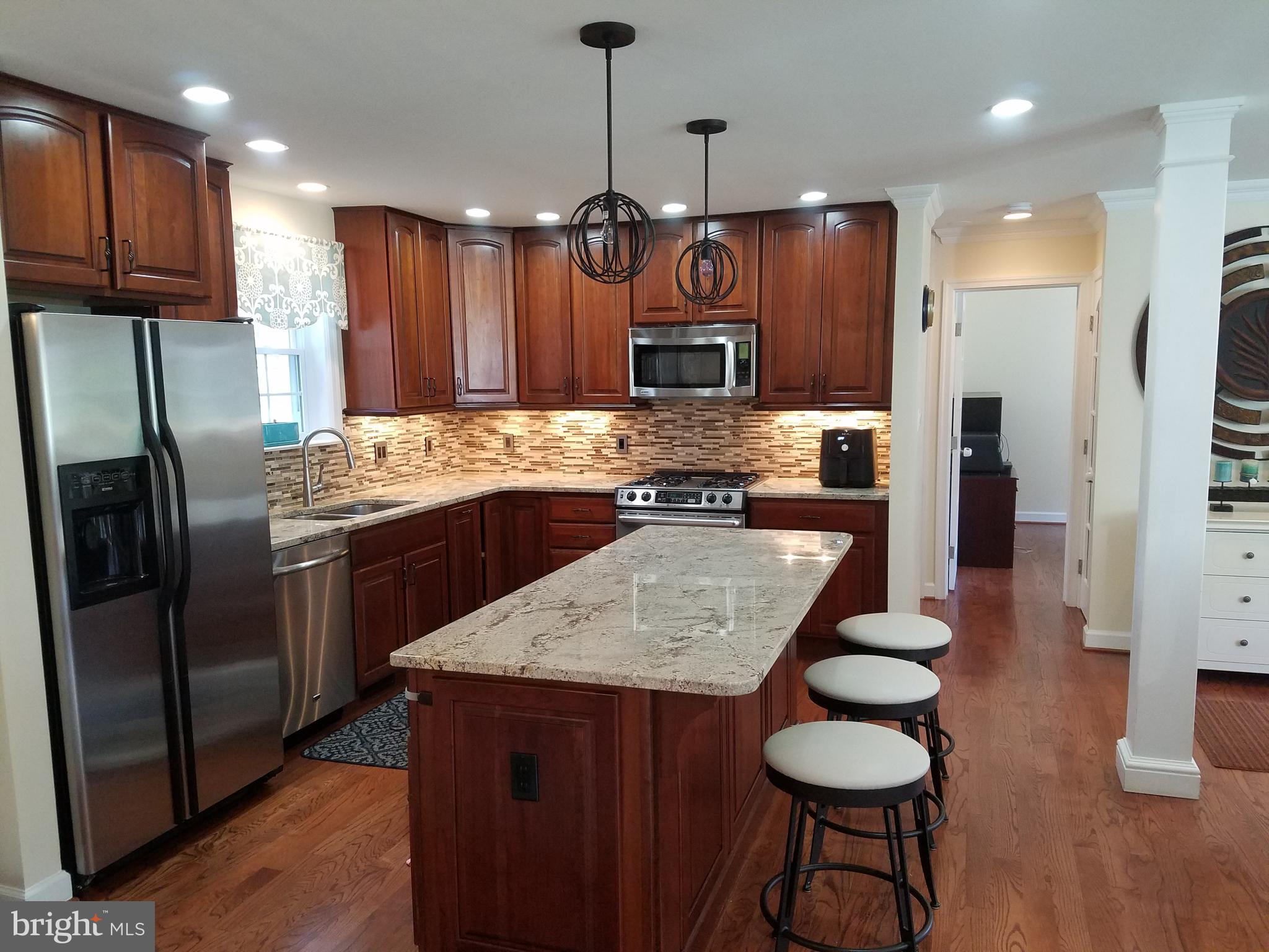 STONEWALL MANOR - Residential