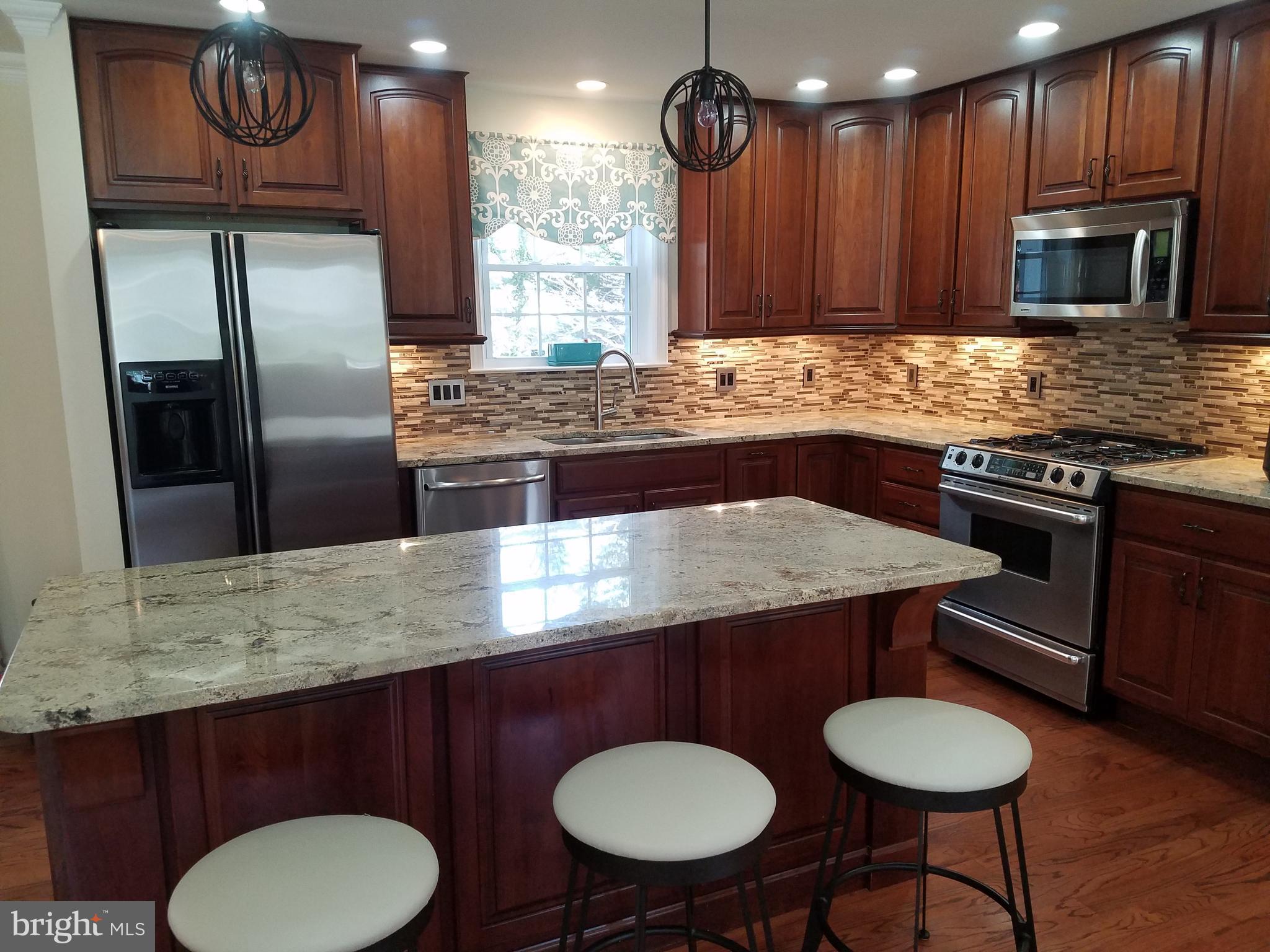 STONEWALL MANOR - Residential