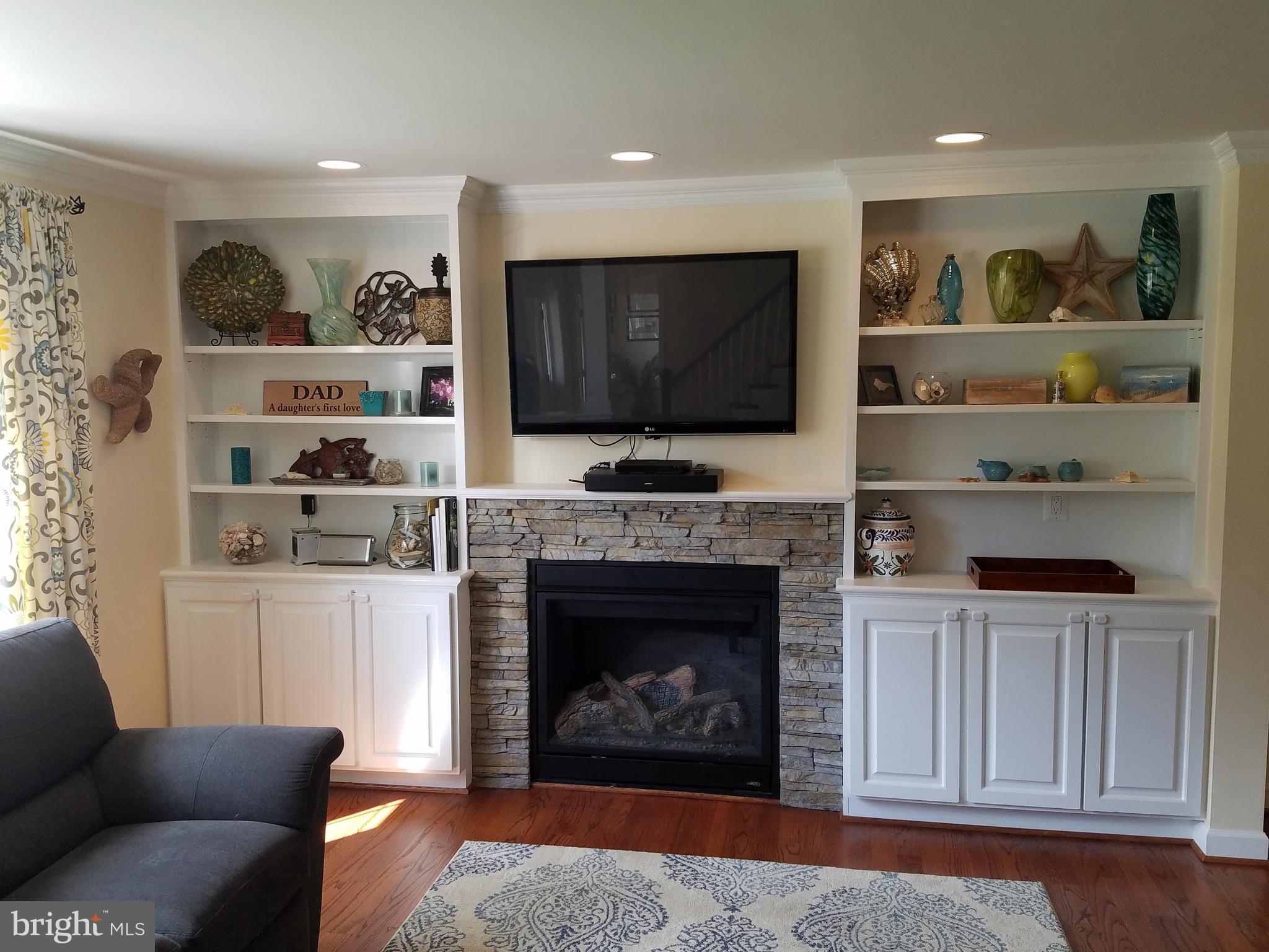 STONEWALL MANOR - Residential