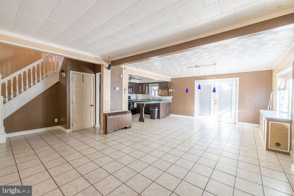 EAST END - Residential