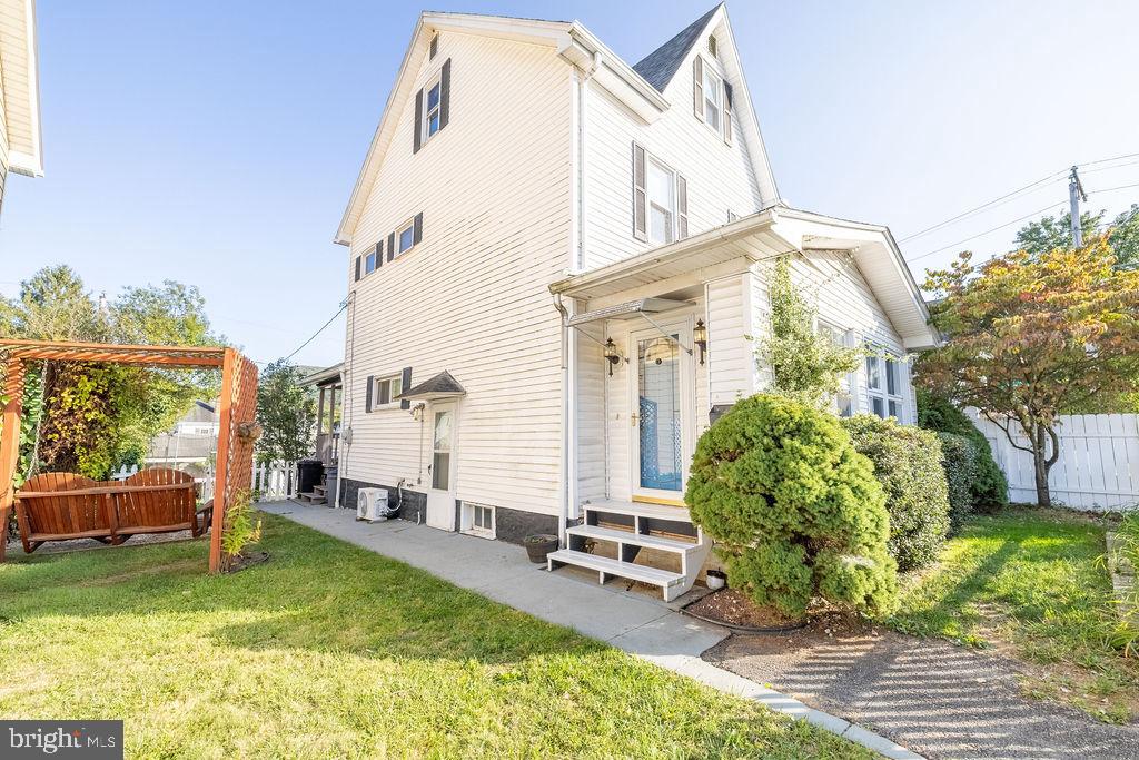 EAST END - Residential