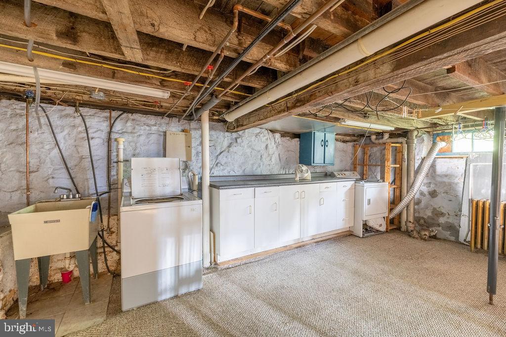 EAST END - Residential