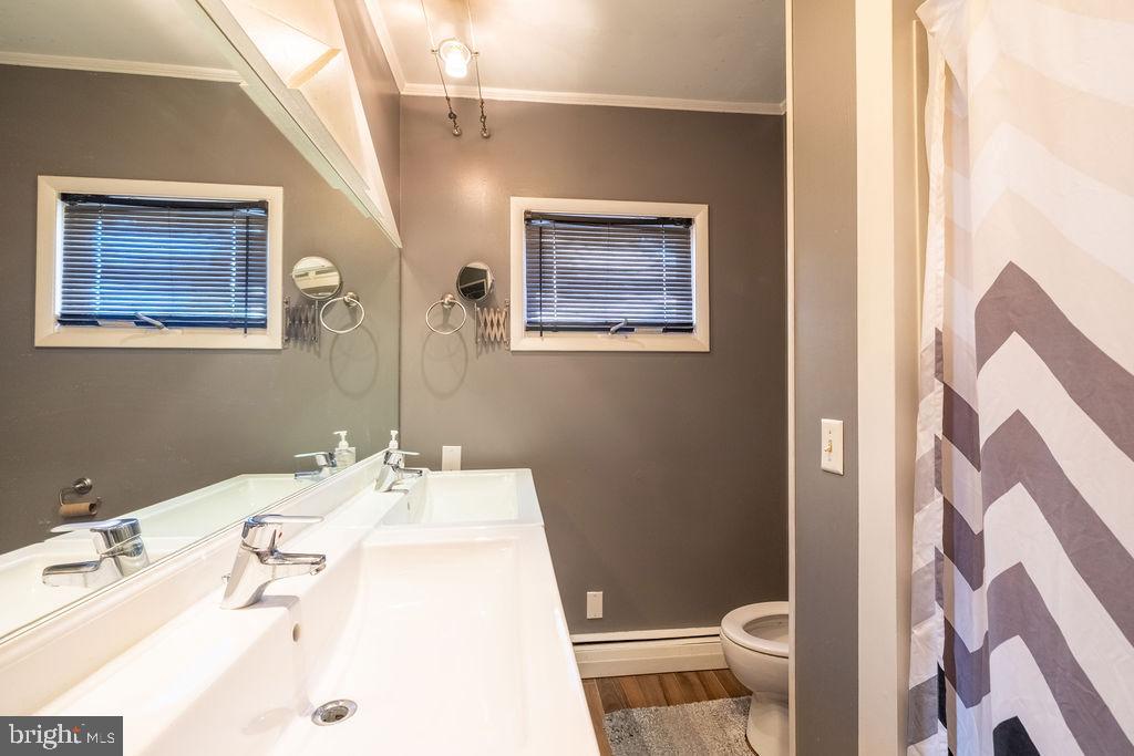 EAST END - Residential