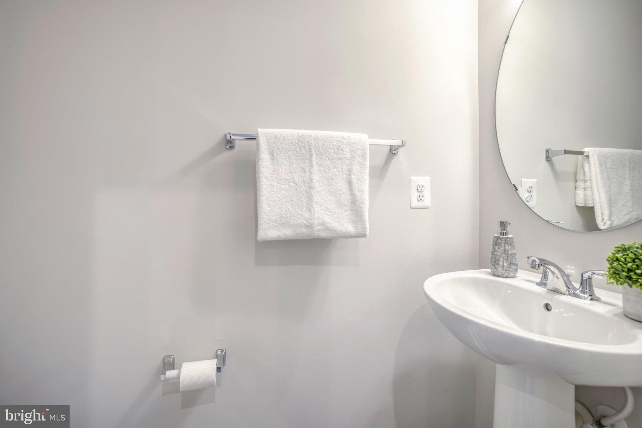 WESTSIDE AT SHADY GROVE METRO - Residential