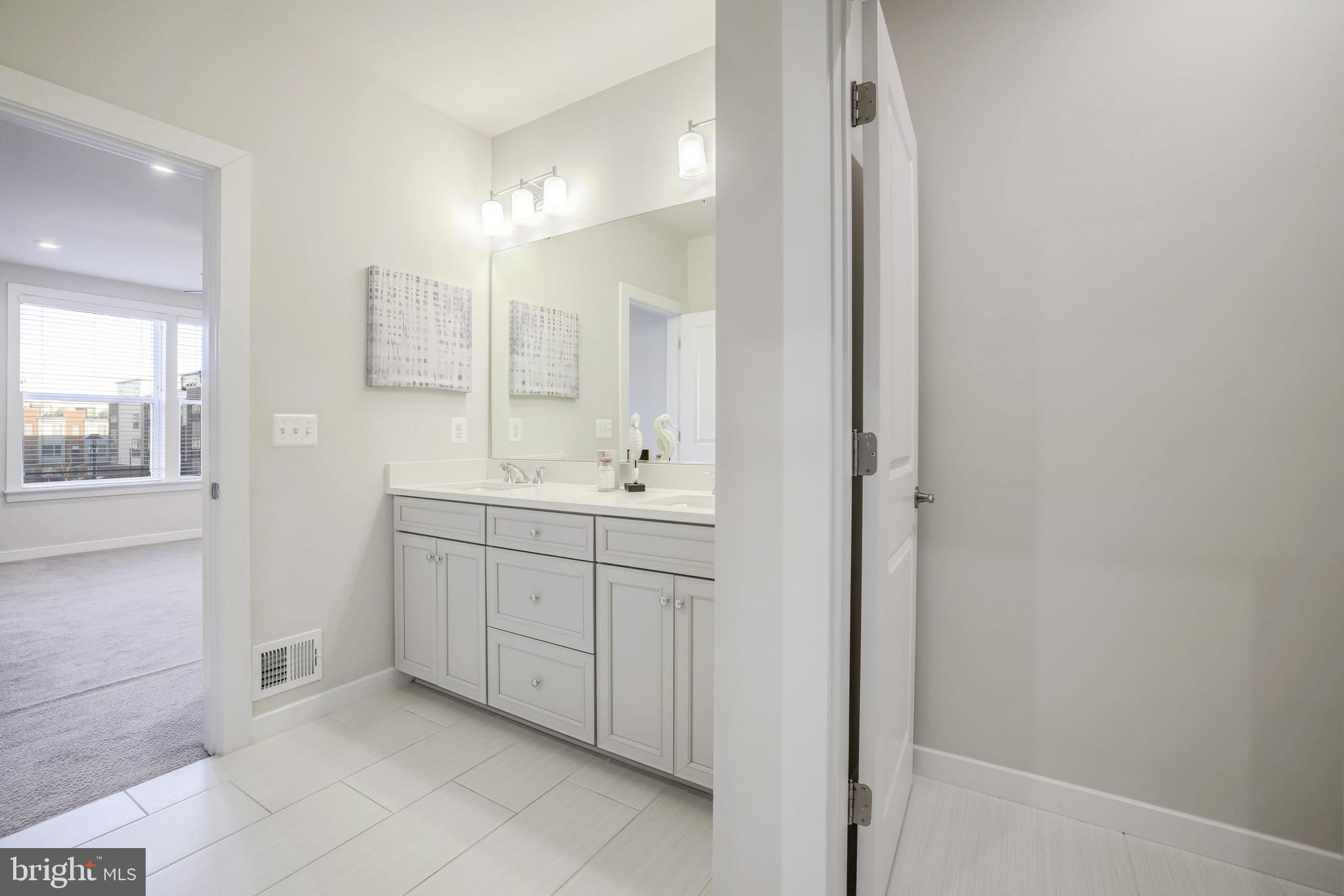 WESTSIDE AT SHADY GROVE METRO - Residential