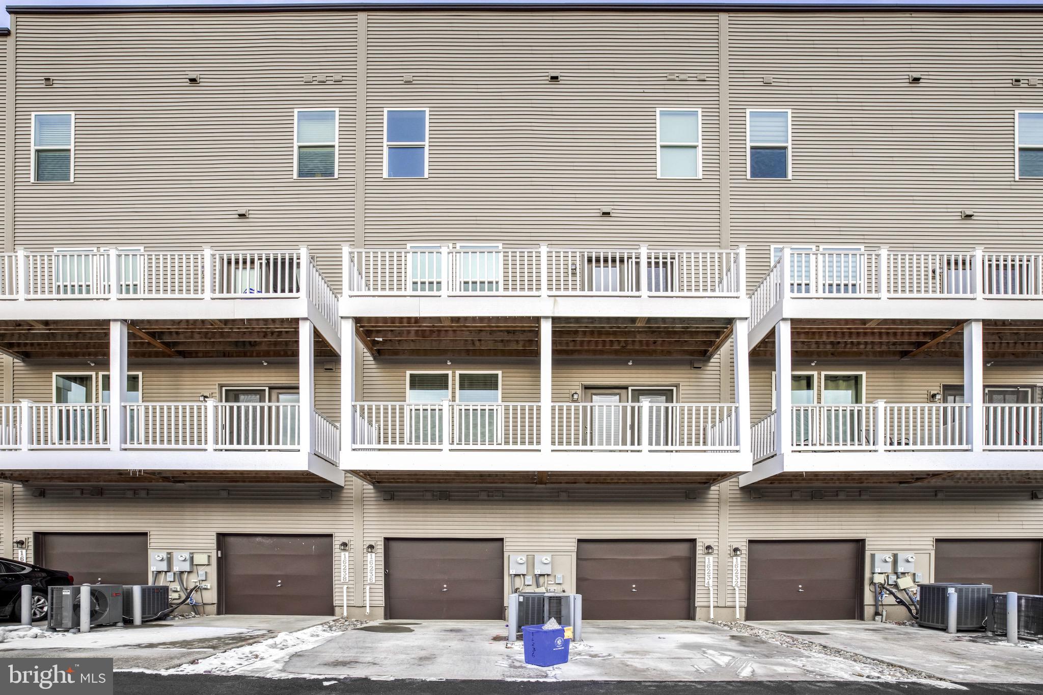 WESTSIDE AT SHADY GROVE METRO - Residential