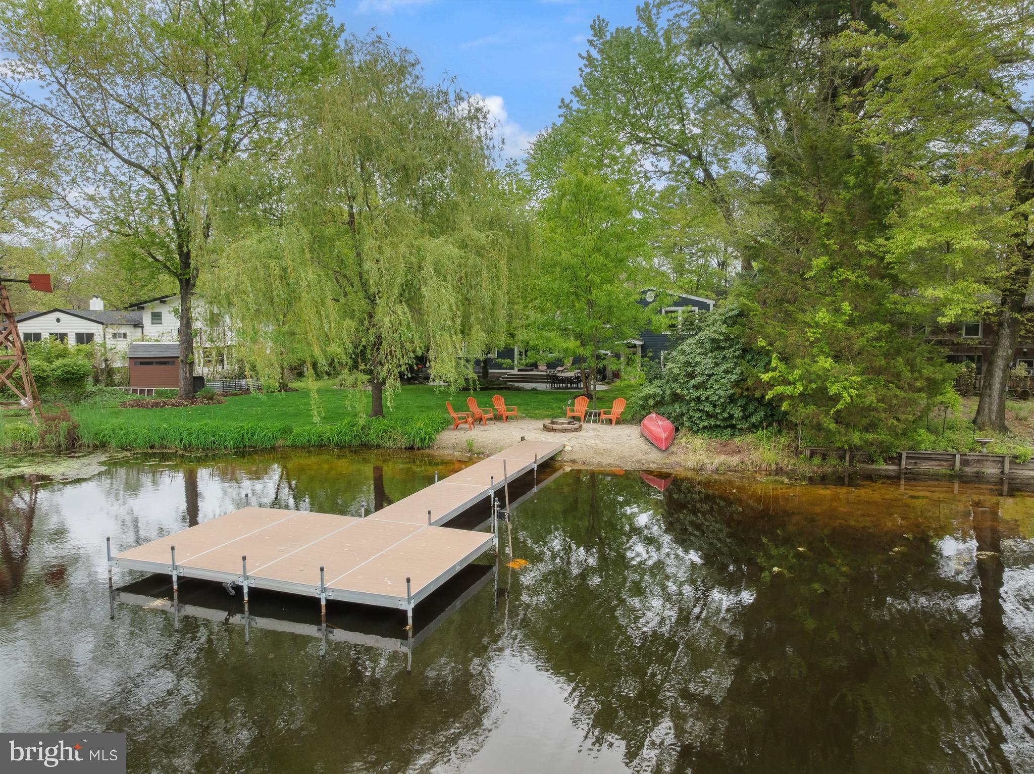 32 OAKWOOD DRIVE