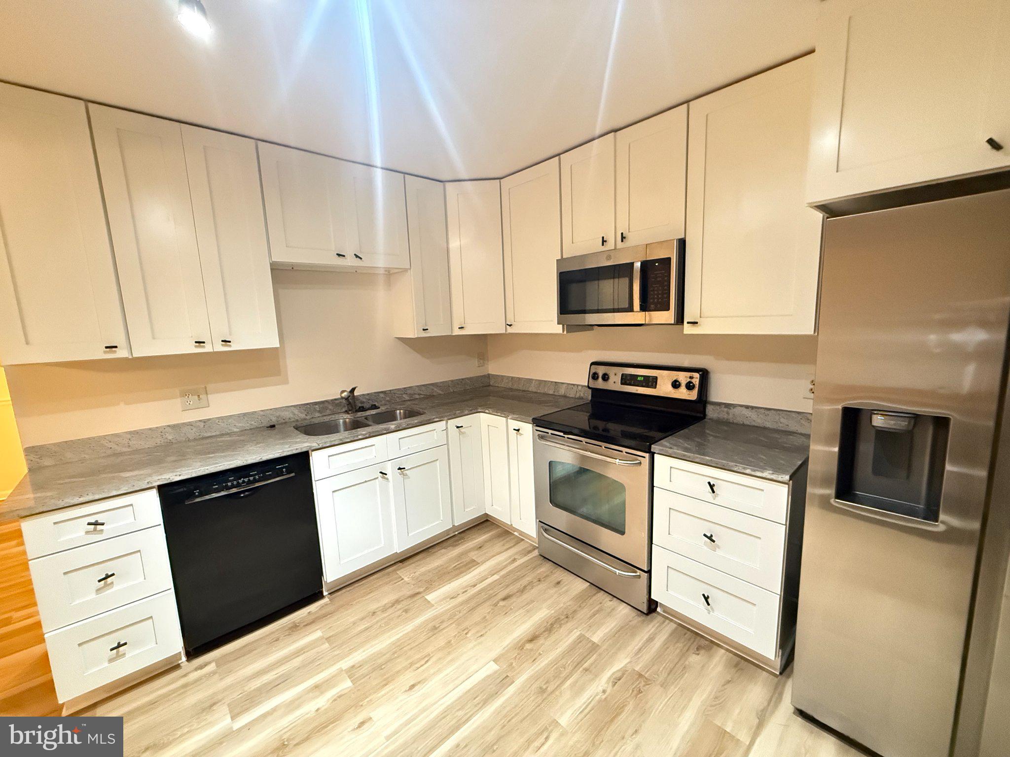 8915 GRANDSTAFF COURT